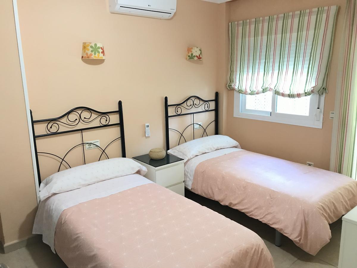 Apartamento Holidays On The Beach Torremolinos Exterior foto